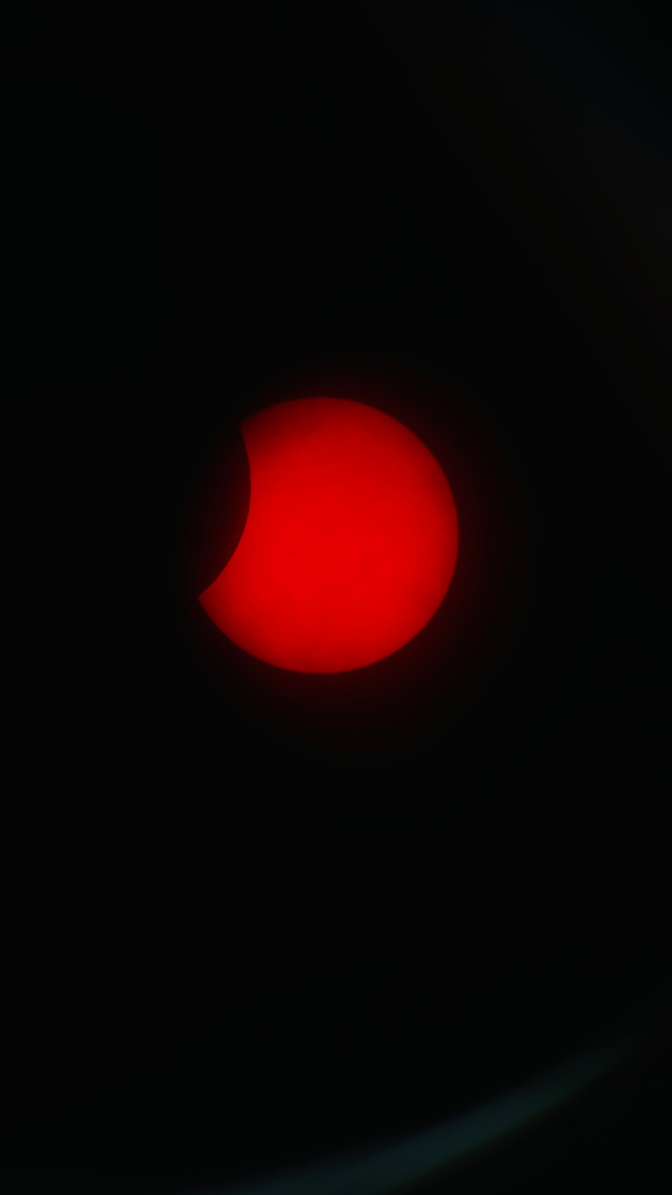 Eclipse parcial, toma por Josué Sánchez