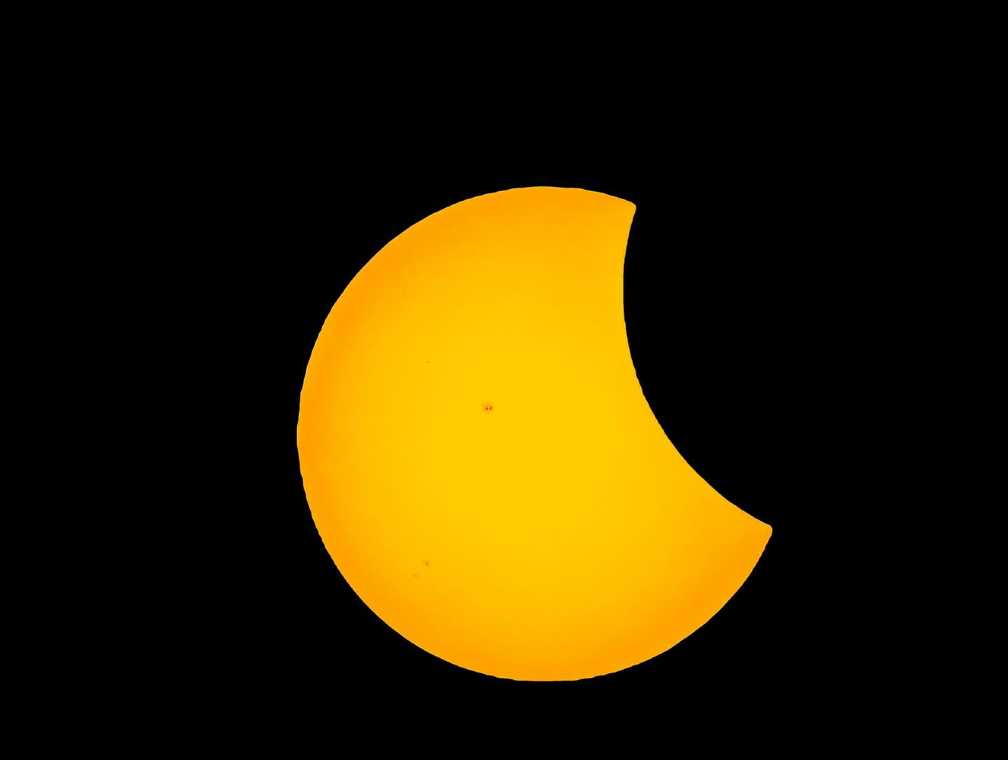 Eclipse parcial, Guadalupe Bogantes