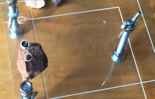 Desvela microfósiles con miniscopio